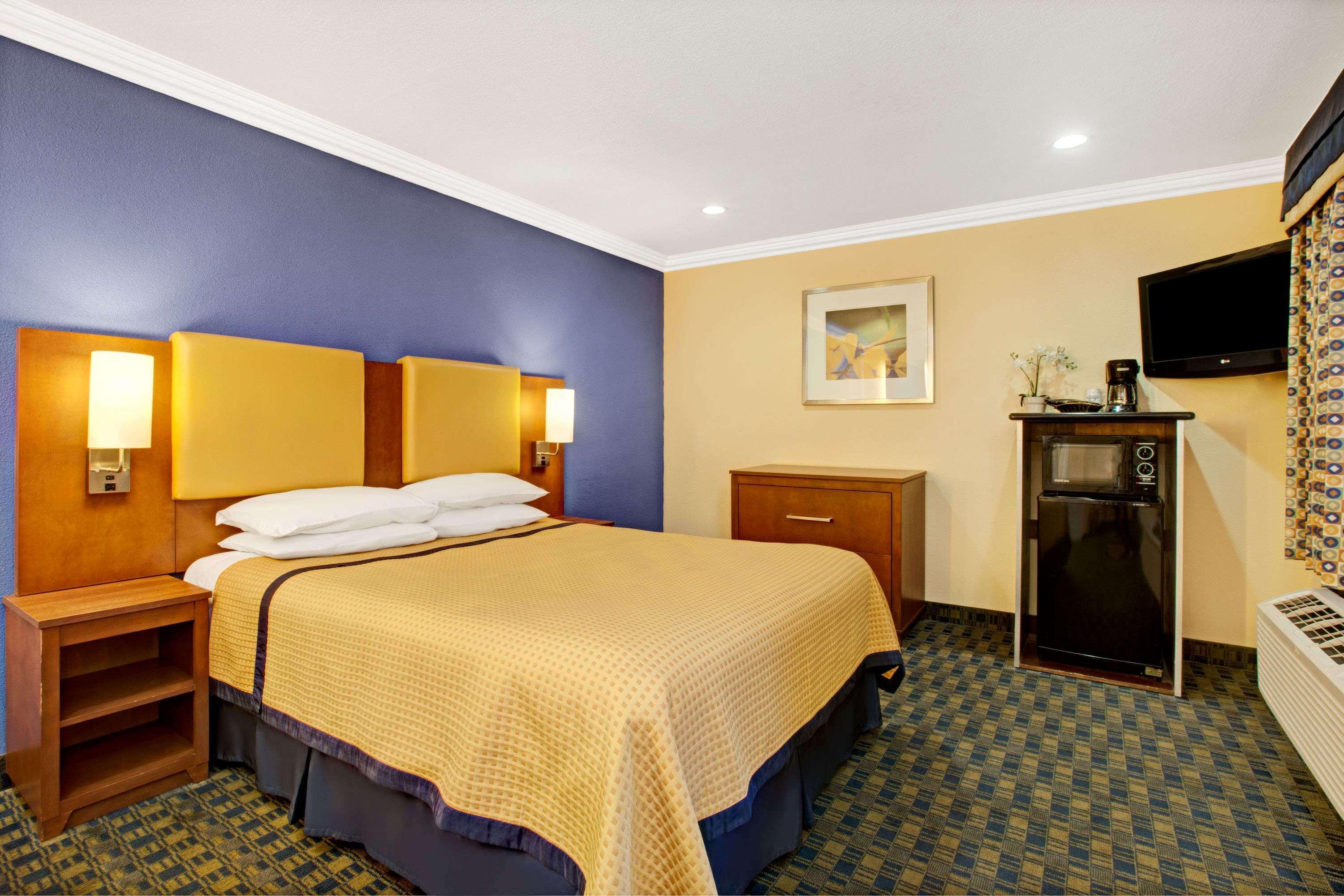 Days Inn San Francisco - Lombard Exterior photo