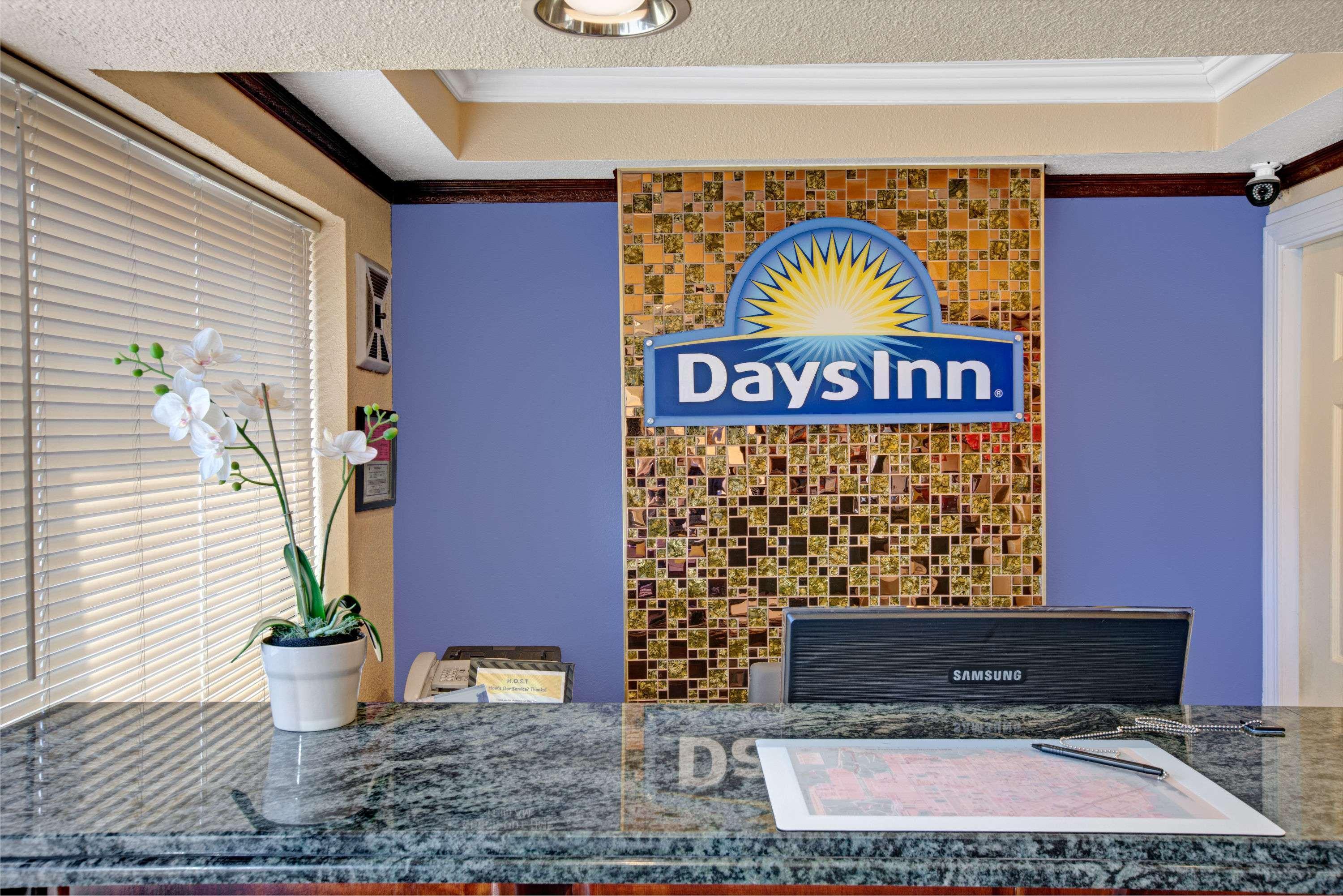 Days Inn San Francisco - Lombard Exterior photo